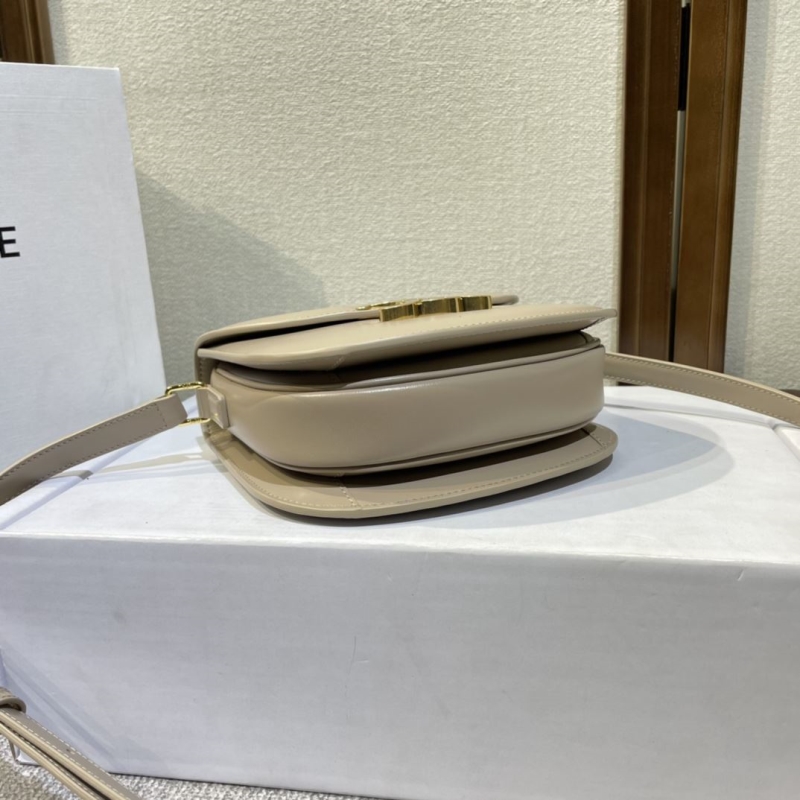 Ce1i*e triomphe bags